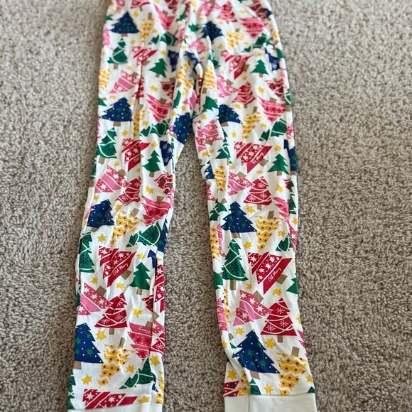 Girls Old Navy Holiday Pajamas-12 - Picture 4 of 6